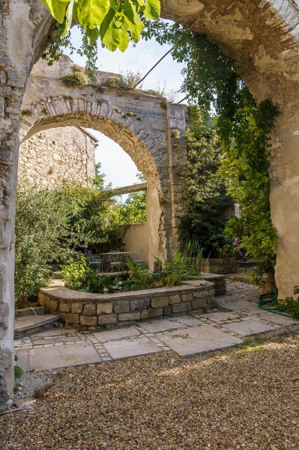 Mas Des Carnassoles Bed & Breakfast Exterior photo